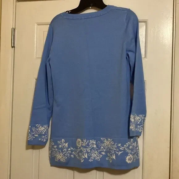 NWT Beautiful light blue sweater - Picture 3 of 4